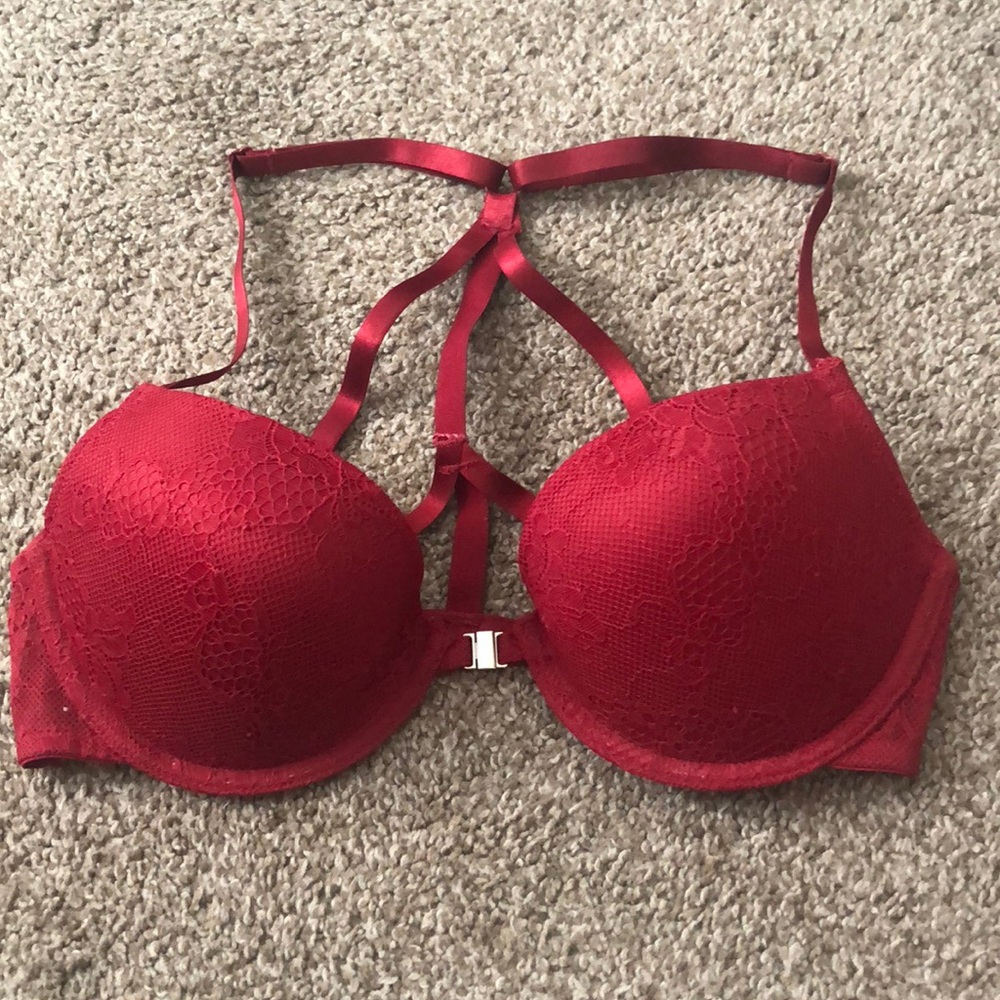 Red push up bra